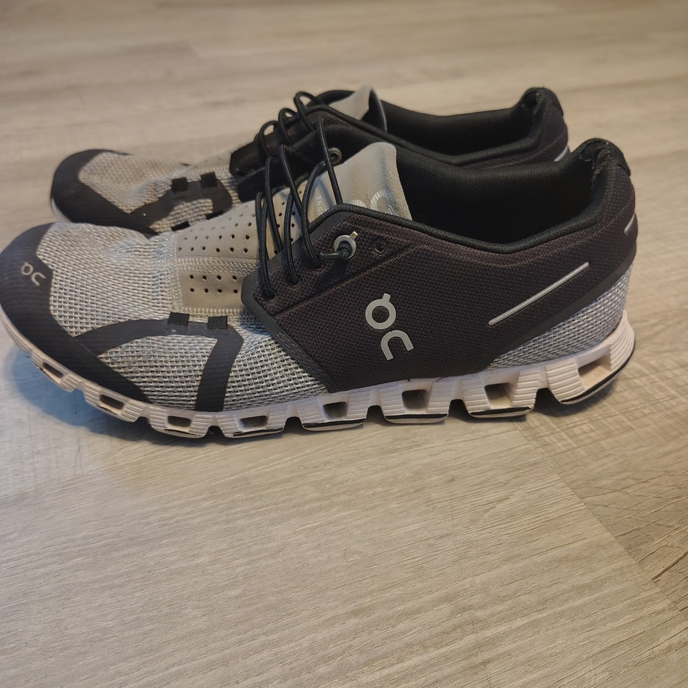 On Cloud Running Shoes Mens Grey Black Mesh Lightweight Sneakers Low Top 9.5